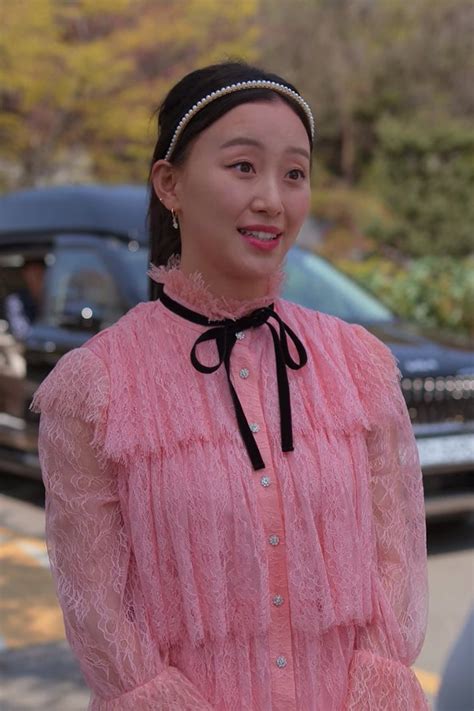 Yuri Han .
